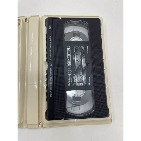 Disney VHS 101 Dalmatians 1992 Classic Animated Film Clamshell - Picture 3 of 8